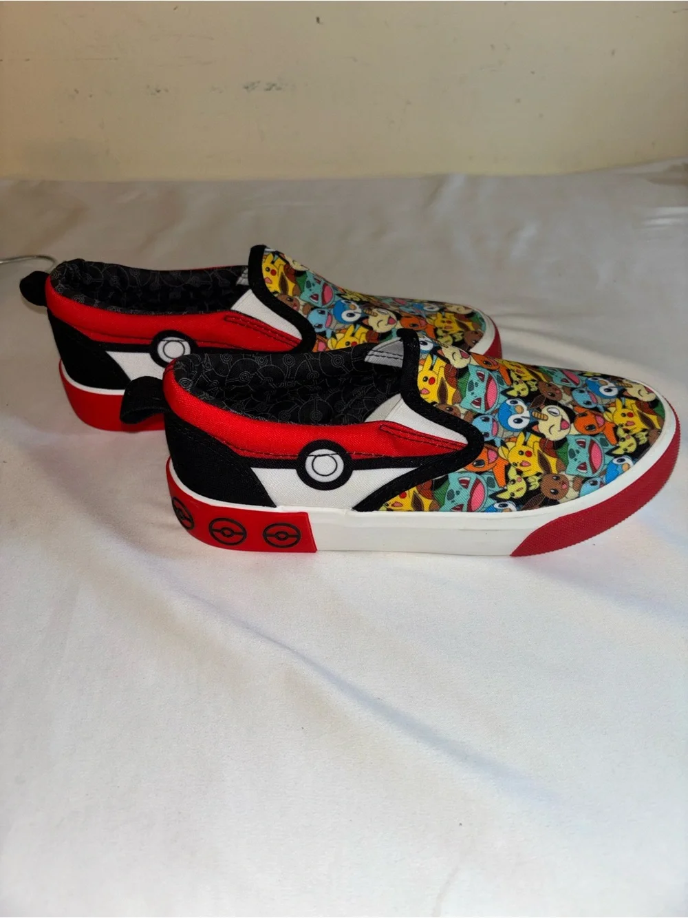 Ground Up Pokémon slip-on children’s sneakers size 2 new without tags